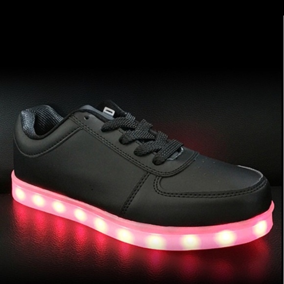 Black Patent Leather Light Up Sneakers LED - Picture 4 of 7